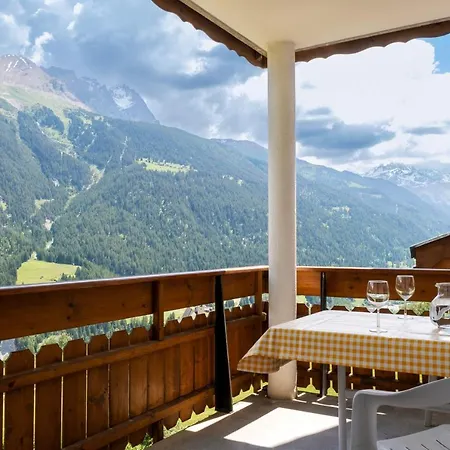 Apartment Charming Chalet, Pool & Sauna In