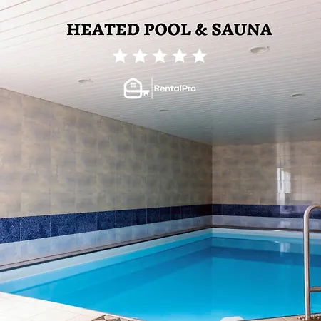 Apartment Charming Chalet, Pool & Sauna In *