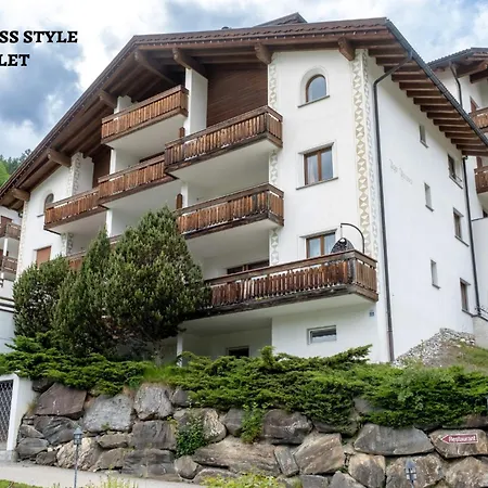 Charming Chalet, Pool & Sauna In Salouf